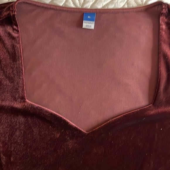 Old Navy - maroon velvet sweetheart top - XL - Picture 2 of 2